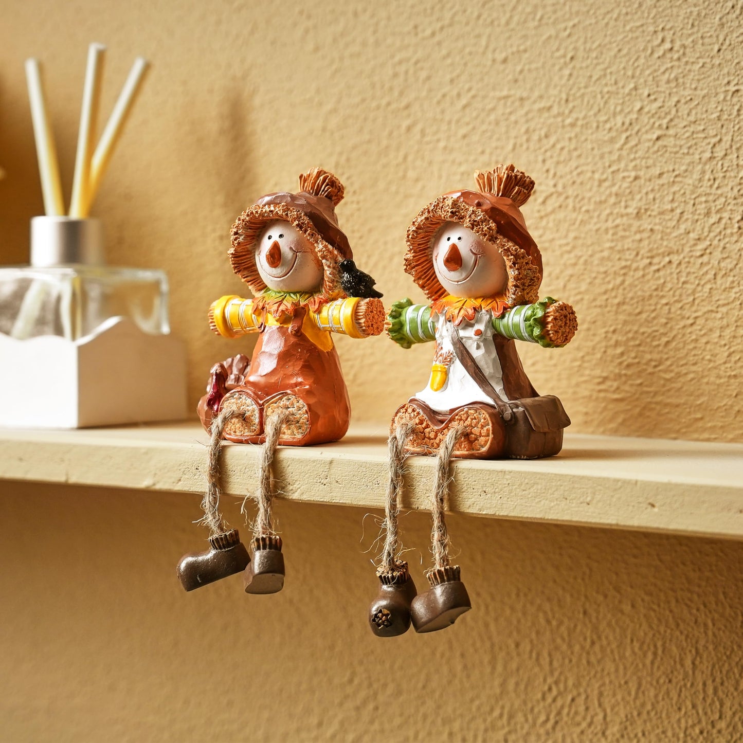 FESTGLOX Scarecrow Fall Decor, 2Pcs Harvest Scarecrow Figurines Indoor Fall Shelf Sitters with Dangling Legs, Resin Small Scarecrow for Autumn Thanksgiving Tabletop, Fireplace, Farmhouse Decor