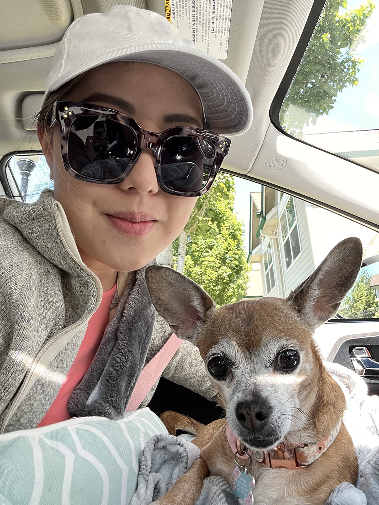 FEISEDY Vintage Oversized Square Sunglasses Womens Trendy Luxury Big Sun Glasses UV400 Protection Gradient Shades B2486