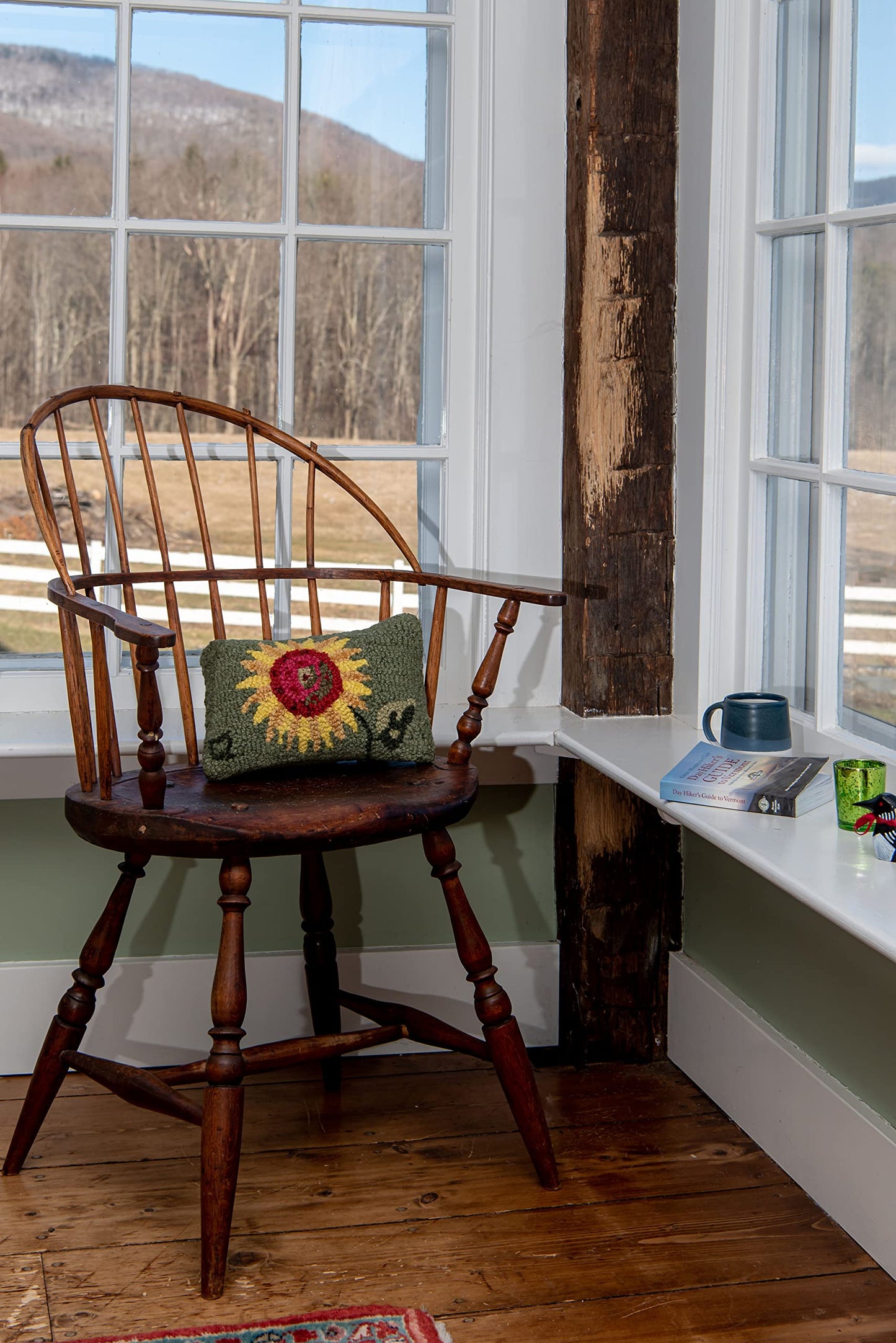 Chandler 4 Corners Artist-Designed Sunflower Hand-Hooked Wool Decorative Throw Pillow - Flower Themed Pillow for Couches & Beds - Easy Care & Low Maintenance-Nature, Garden, Floral Pillow