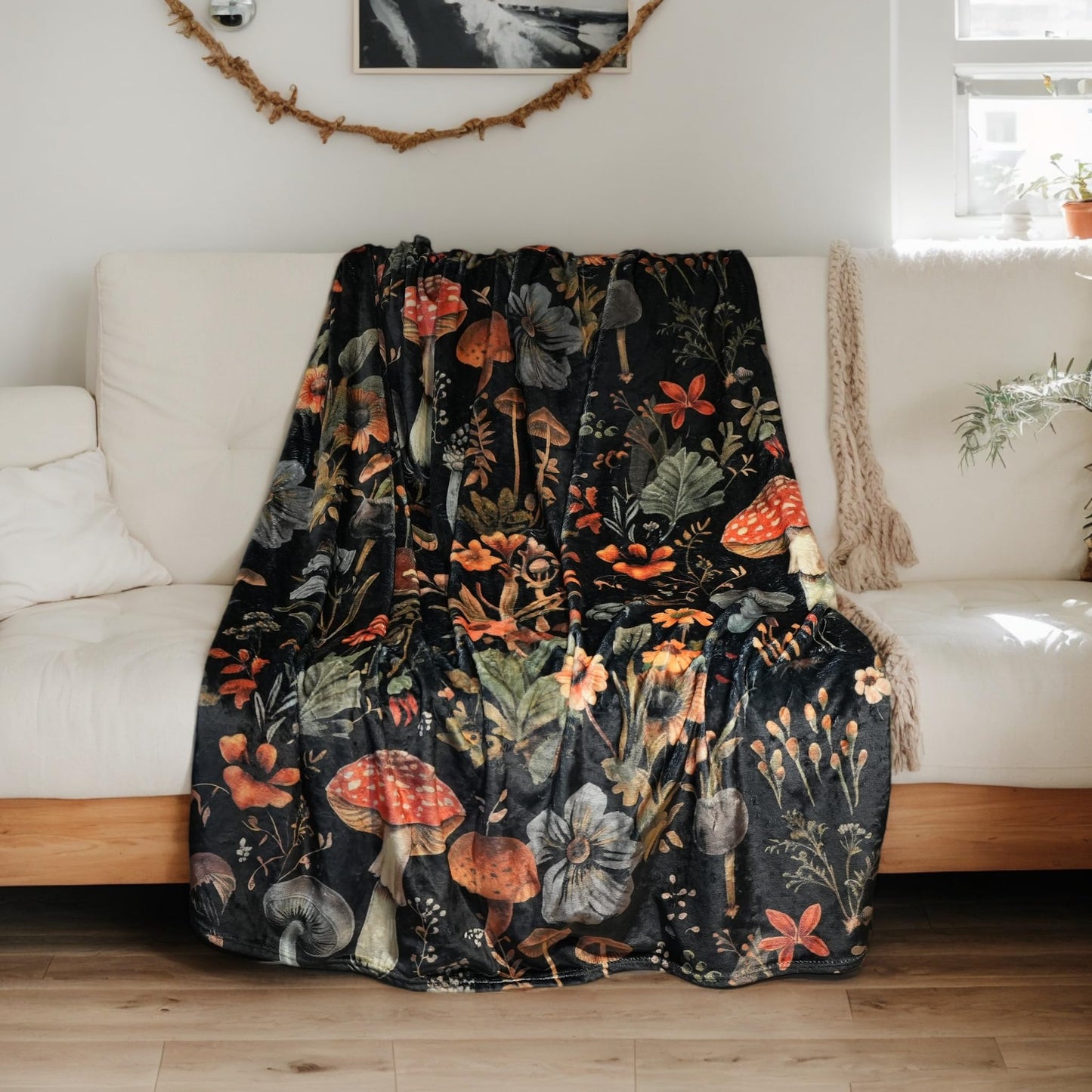 SERYULL Mushroom Throw Blanket,Cute Fluffy Cozy Fleece Blanket for Couch or Bed, Super Soft Birthday Gift for Women,Kids, Black 50x60 inches