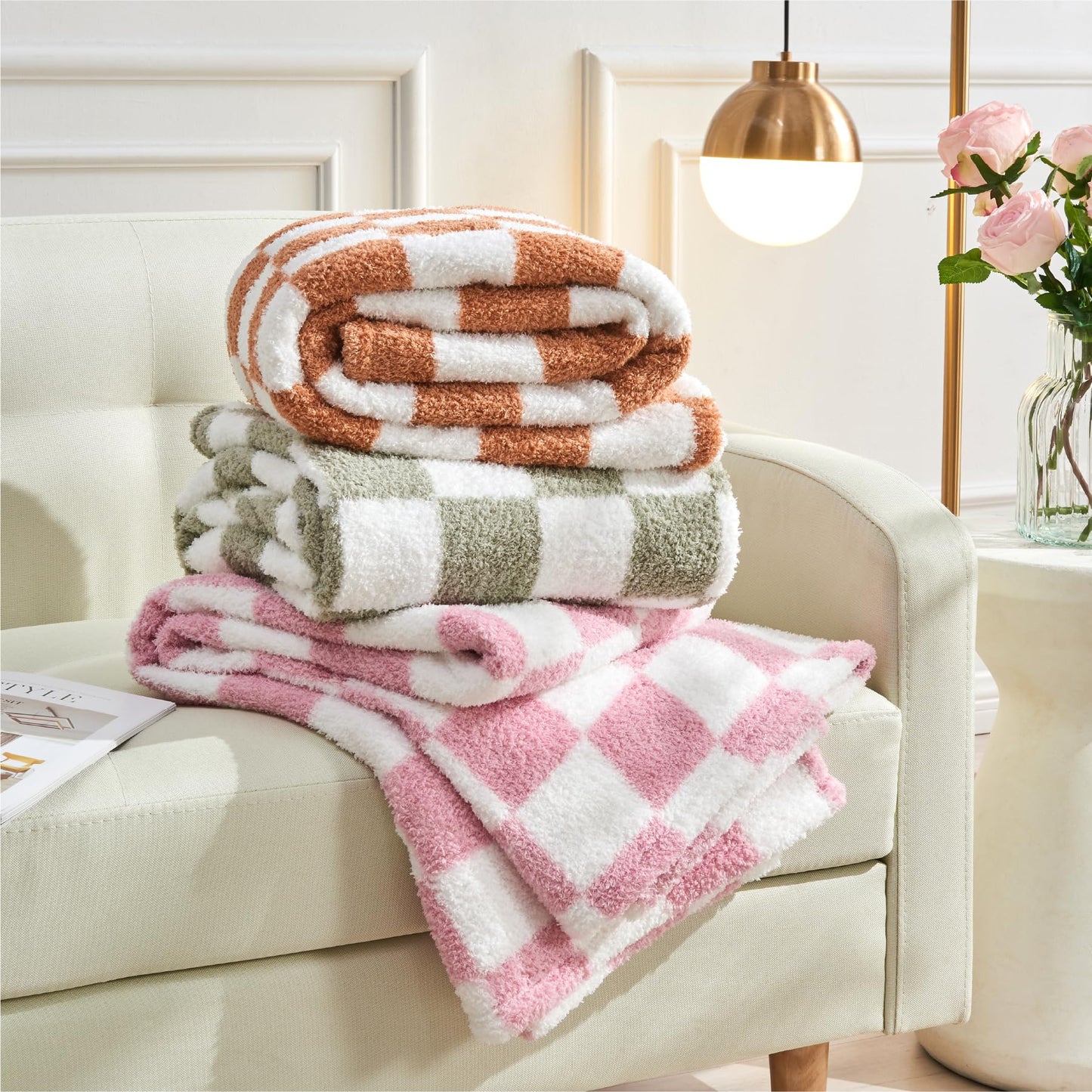 BEDELITE Checkered Blanket - Reversible Soft Cozy Fuzzy Blanket, 350GSM Warm Fluffy Throw Blanket for Couch, Bed, Travel (Khaki, 50" x 60")