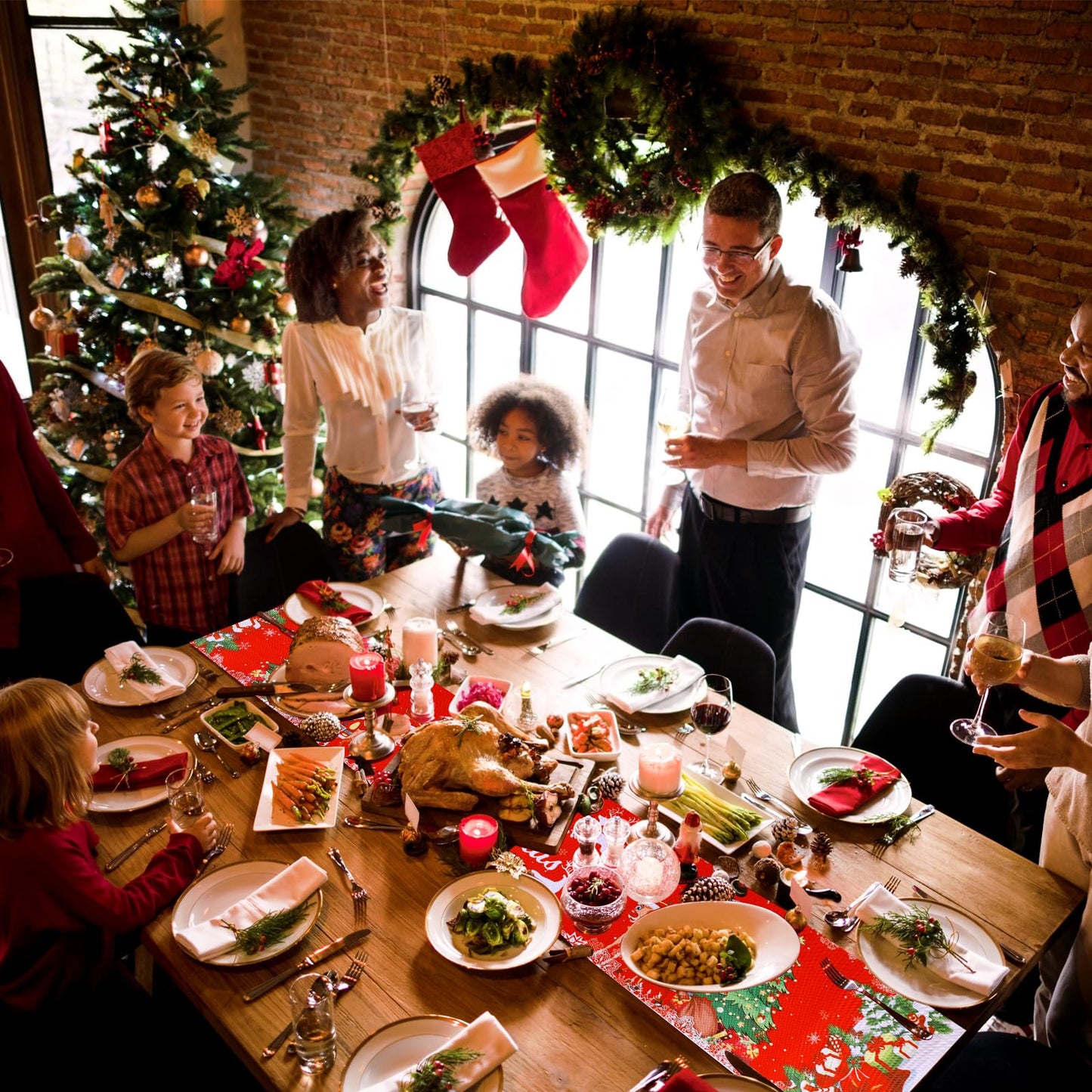Merry Christmas Table Runner, Linen Christmas Trees Table Runner Red Merry Xmas Table Runner Long Seasonal Winter Holiday Kitchen Dining Table Decoration for Indoor Outdoor Home Party Christmas Decor