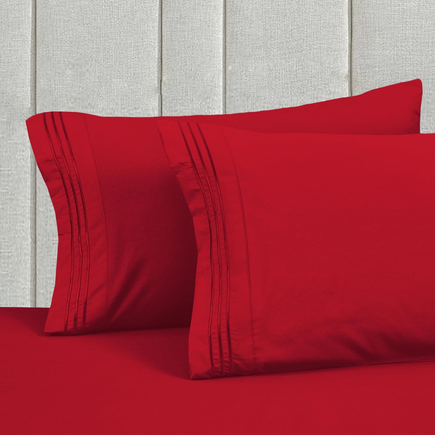 Mocassi Luxury 6-Piece Sheet Set, Ultra Soft 1800 Premium Hotel Quality Microfiber Sheet Set, Fits Mattresses Up to 18 to 24 Inches Extra Deep Pocket - Breathable and Secure Fit, Queen, Red