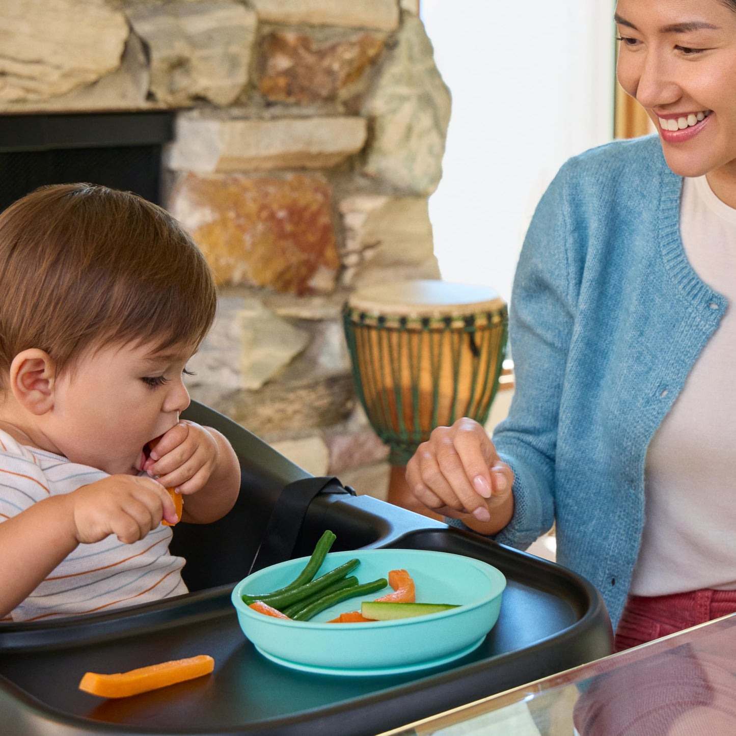 Munchkin Silicone Baby Feeding Set, Toddler Suction Bowl, Plate and Spoon, Baby Led Weaning and Infant Self Feeding, C’est Silicone!™ Mealtime Set, 4 Months and Up, BPA Free, Mint