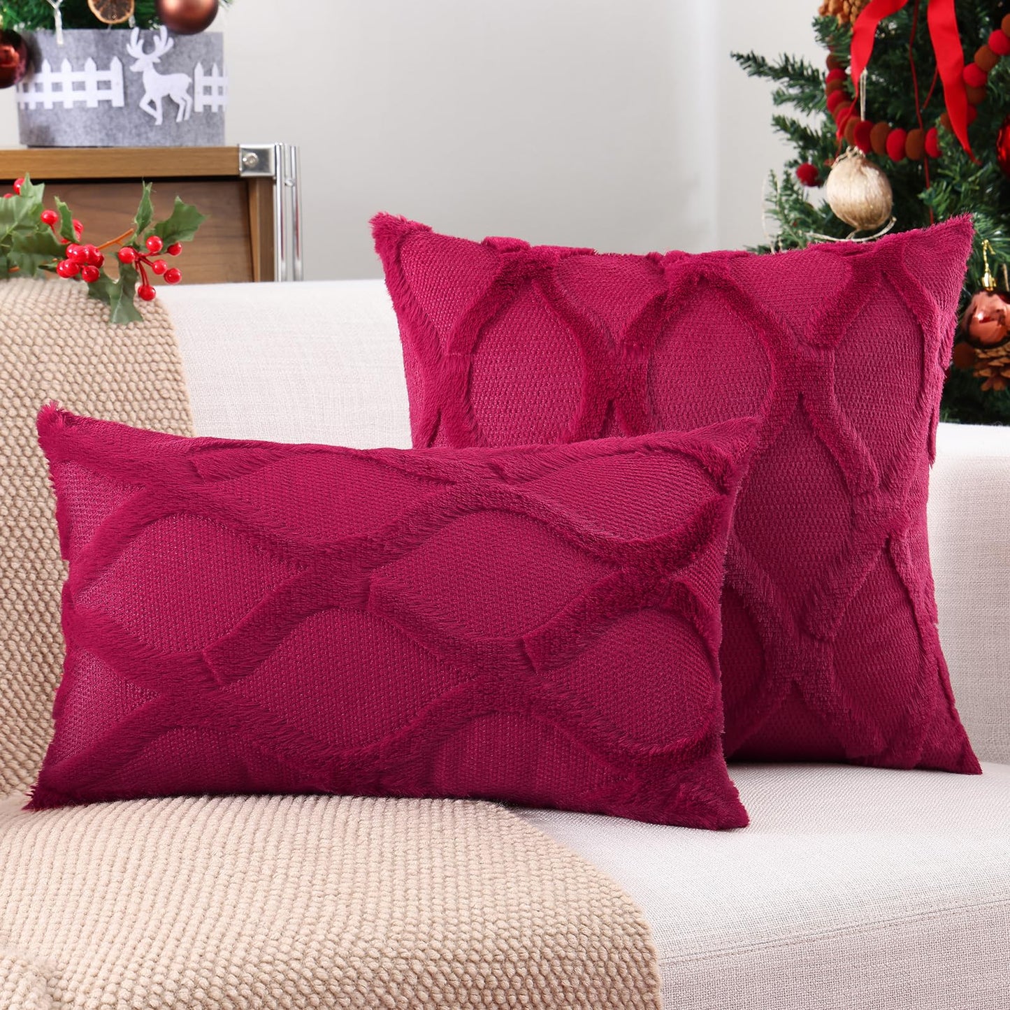 decorUhome Throw Pillow Covers 18x18 Inch Set of 2, Soft Plush Faux Fur Wool Burgundy Couch Pillow Covers, Decorative Neutral Pillow Cases for Bed Sofa Living Room Home Decor