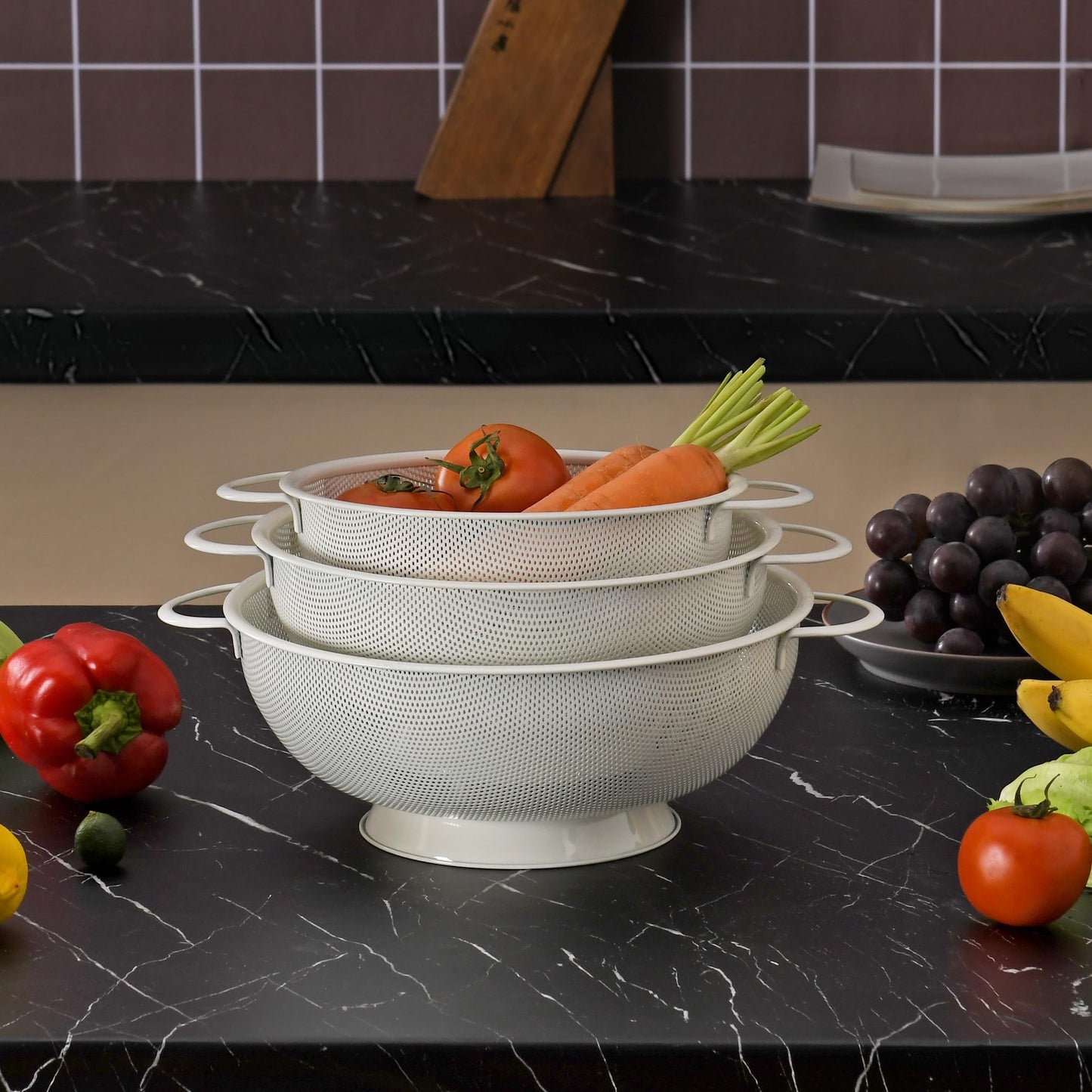 Stainless Steel Colander 3 Piece,Metal Strainer Basket with Solid Base and Handles for Kitchen Food,Pasta, Noodles, Vegetables and Fruits,Powder Coated,BPA Free,Dishwasher Safe,2 & 3 & 4.5 Qt (Cream)