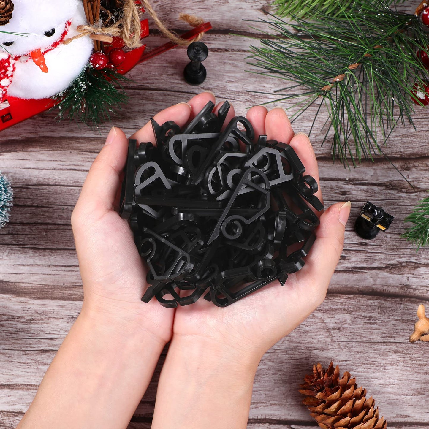Marsui Christmas Light Clips Outdoor Gutter Hooks Plastic Seasonal Weatherproof Clips Holiday Fence Hooks for Christmas Roof Tree Outside Hanging String Lights(Black,360 Pieces)