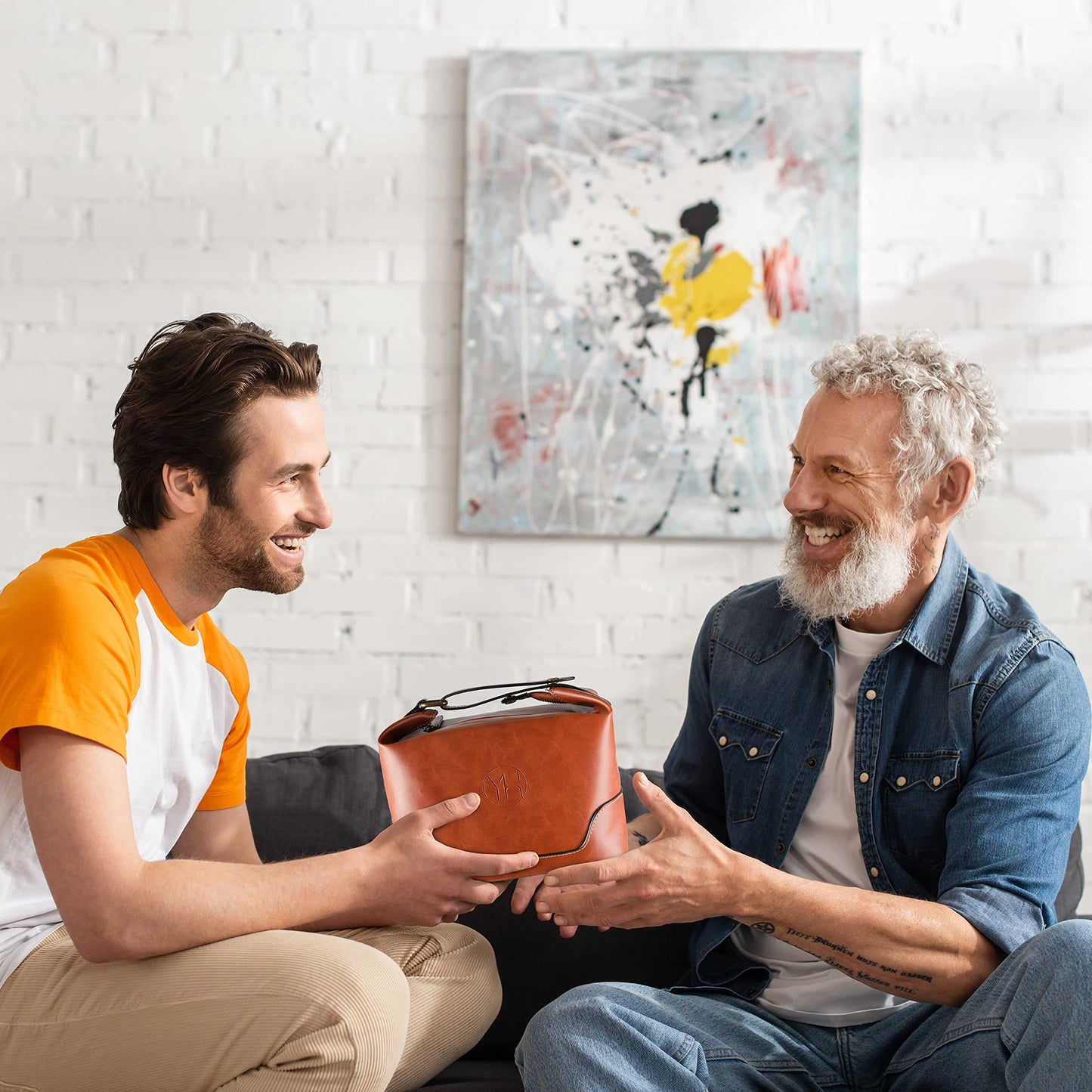 YARD HOUSE Bath and Body Gift Set for Men - Sandalwood Amber - Birthday, Christmas, Fathers Day Gifts From Wife Daughter Son for Husband, Dad - Relax Spa Kit w. Full Size Items in Deluxe Toiletry Bag