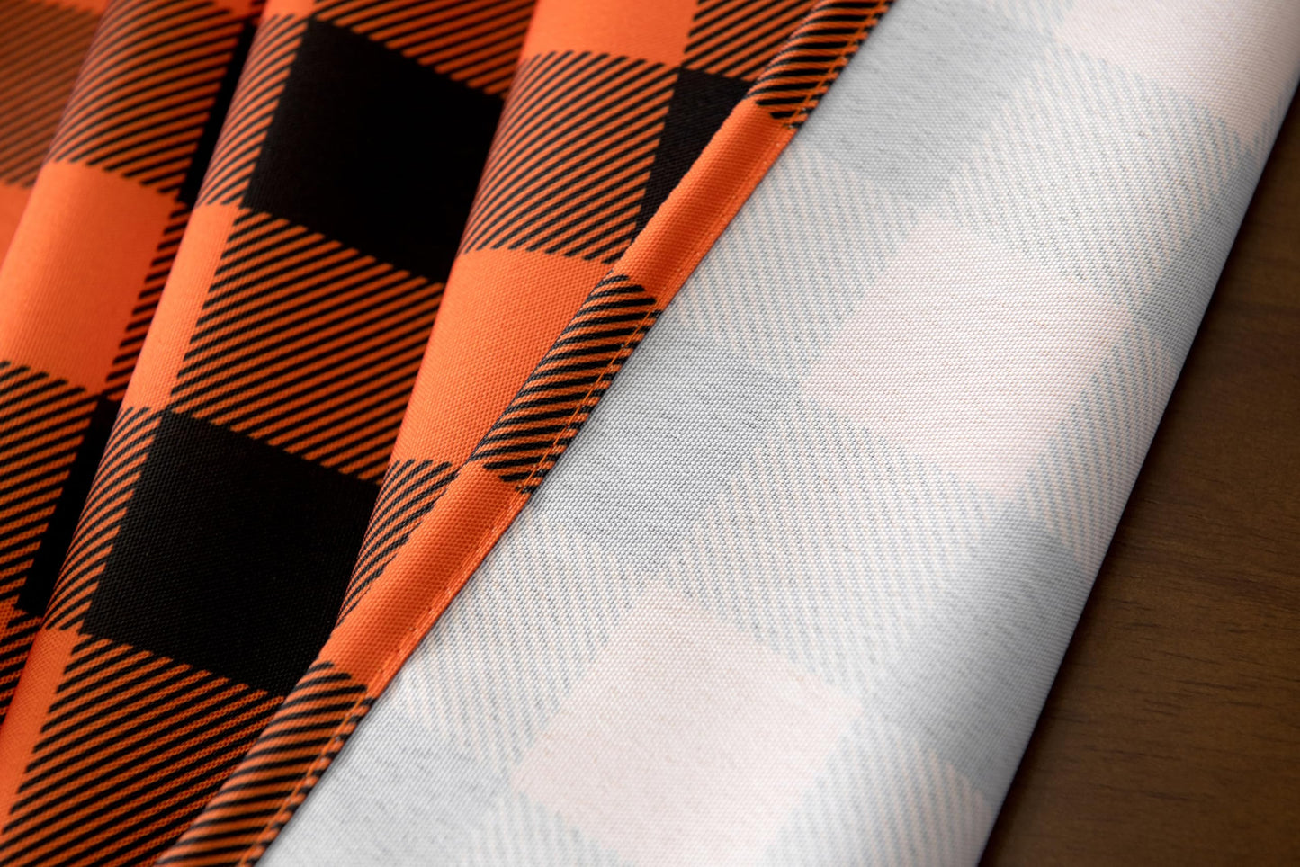 Essifunia Gingham Plaid Tablecloth - Rectangular 58x102 Inch Water Resistant Halloween Decorations Table Cloth for Indoor Use - Seasonal Fall Harvest Table Cover for Kitchen, Picnics, and Parties