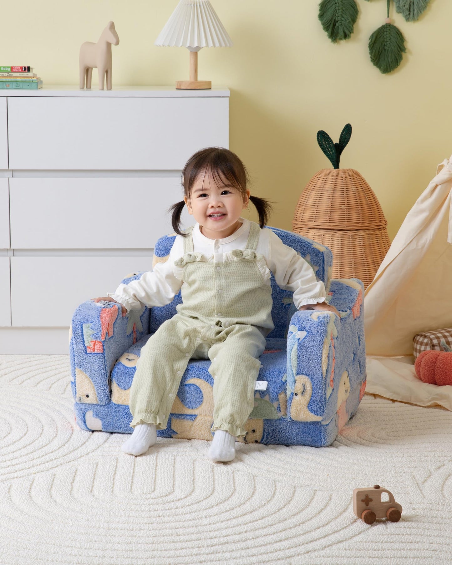 Thick Comfy Toddler Chair and Couch for Kids,2-in-1 Soft Plush Fold Out Sofa for Children,Convertible Couch to Lounger for Toddler