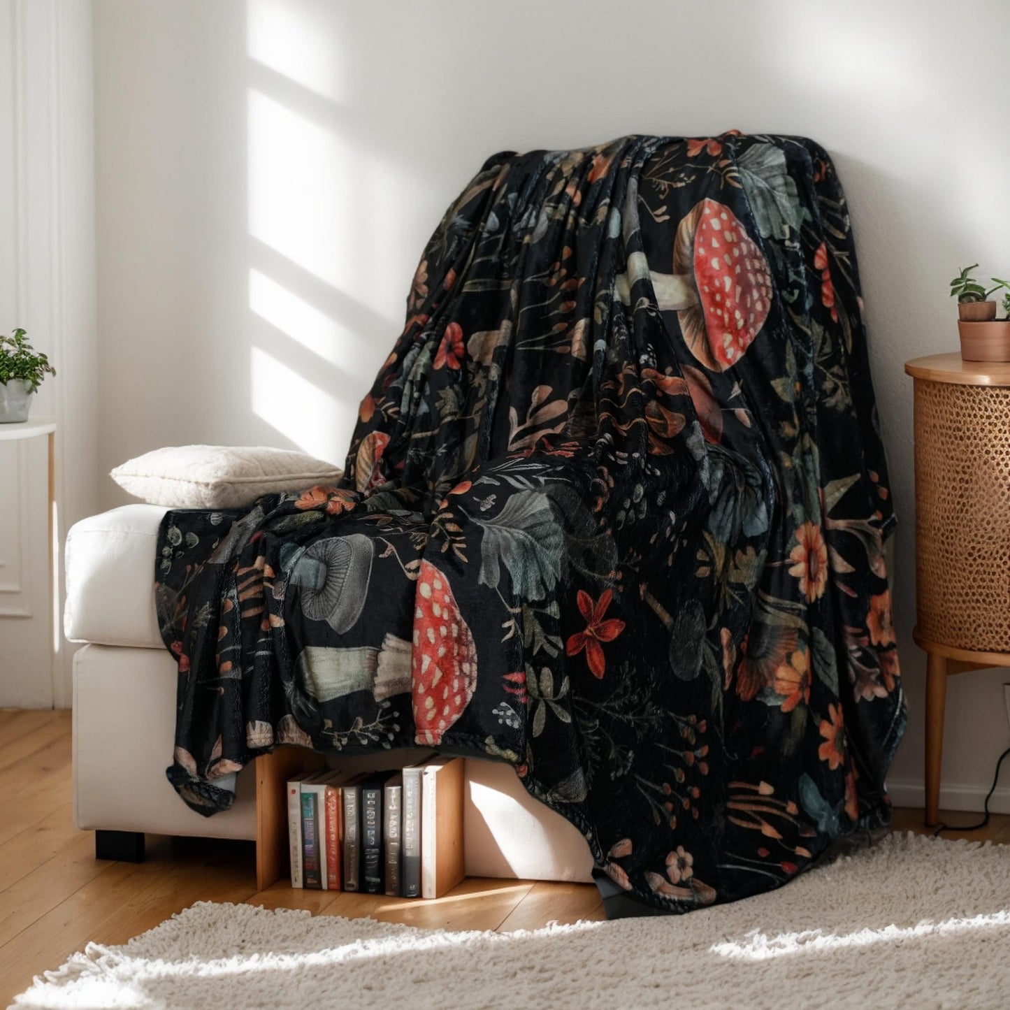 SERYULL Mushroom Throw Blanket,Cute Fluffy Cozy Fleece Blanket for Couch or Bed, Super Soft Birthday Gift for Women,Kids, Black 50x60 inches