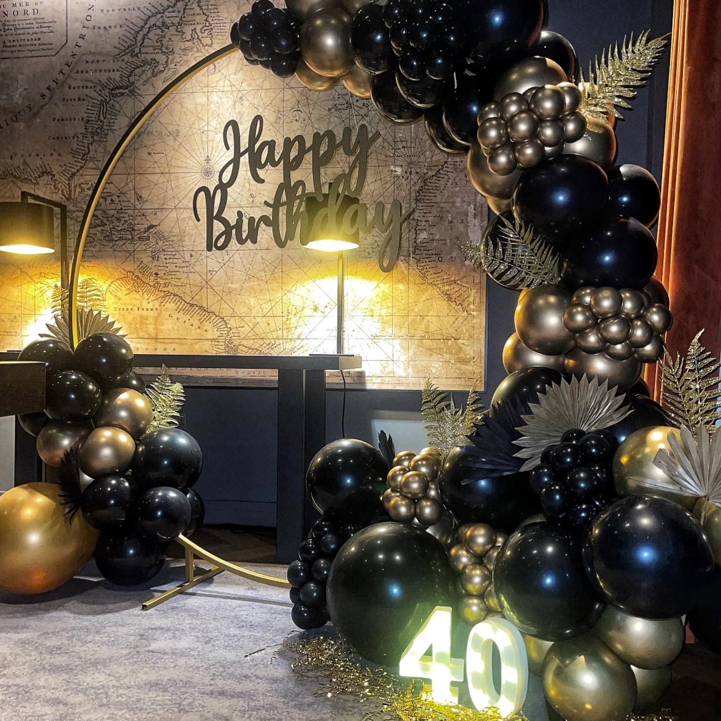 Bezente Black Gold Balloons Garland Kit, 100Pcs Black Gold Metallic Chrome and Gold Confetti Balloons Arch with Balloon Tape for Wedding, Birthday,Graduation,New Years,Special Events Party Decoration