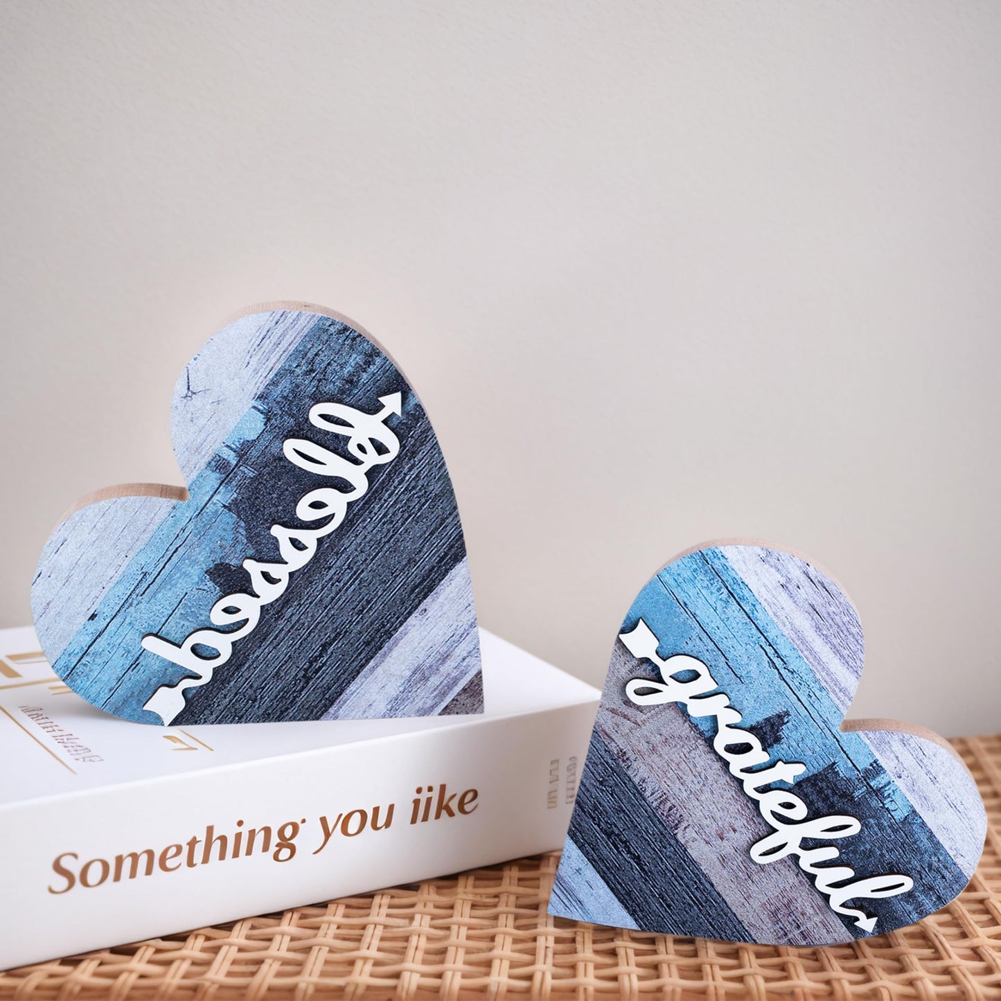 WTYONZEL 2 Pcs Rustic Wooden Table Heart Decor Signs for Home Decor - Farmhouse Valentine's Day Centerpiece, Freestanding Table Decor, Romantic Gifts (Grateful Style)