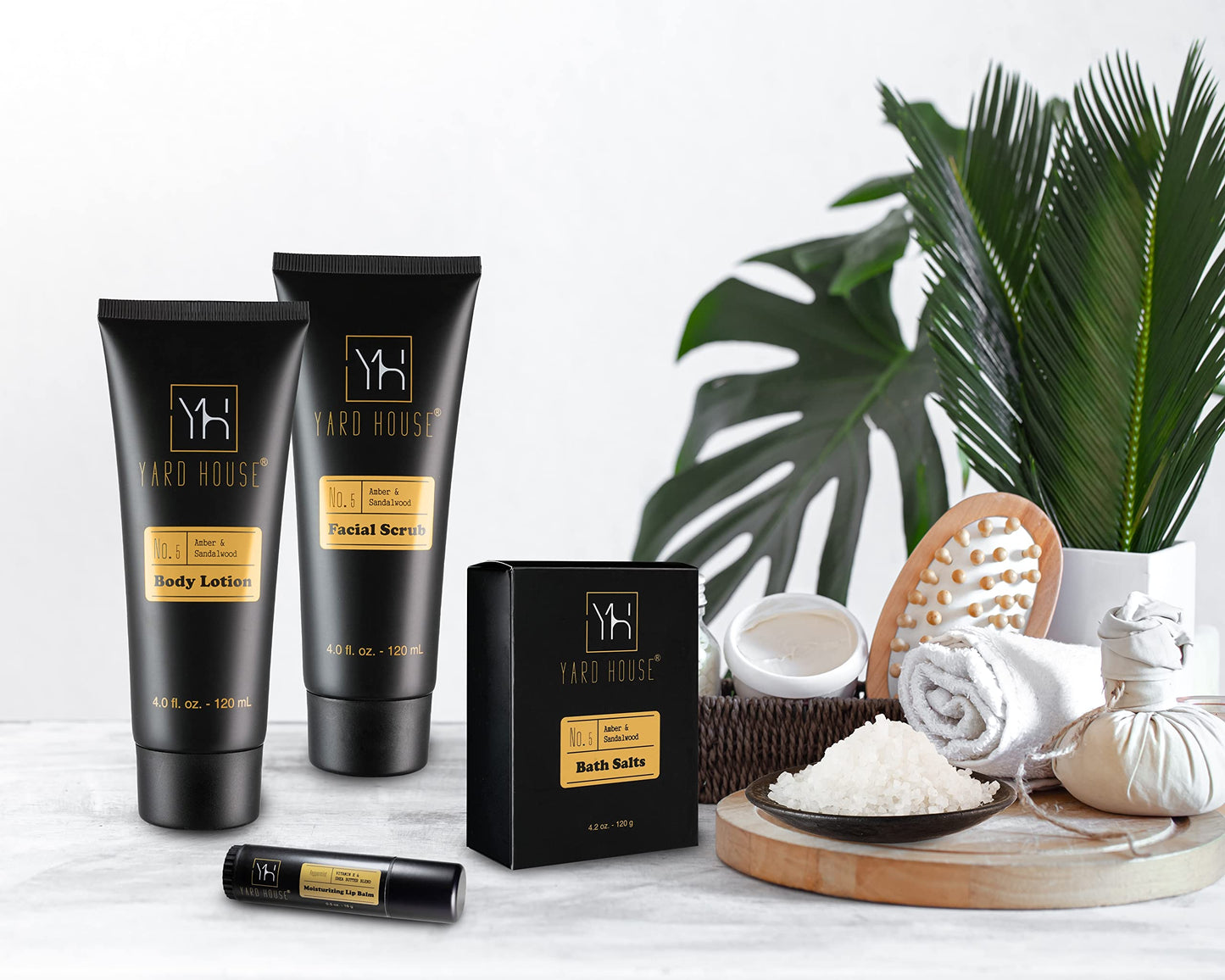 YARD HOUSE Bath and Body Gift Set for Men - Sandalwood Amber - Birthday, Christmas, Fathers Day Gifts From Wife Daughter Son for Husband, Dad - Relax Spa Kit w. Full Size Items in Deluxe Toiletry Bag