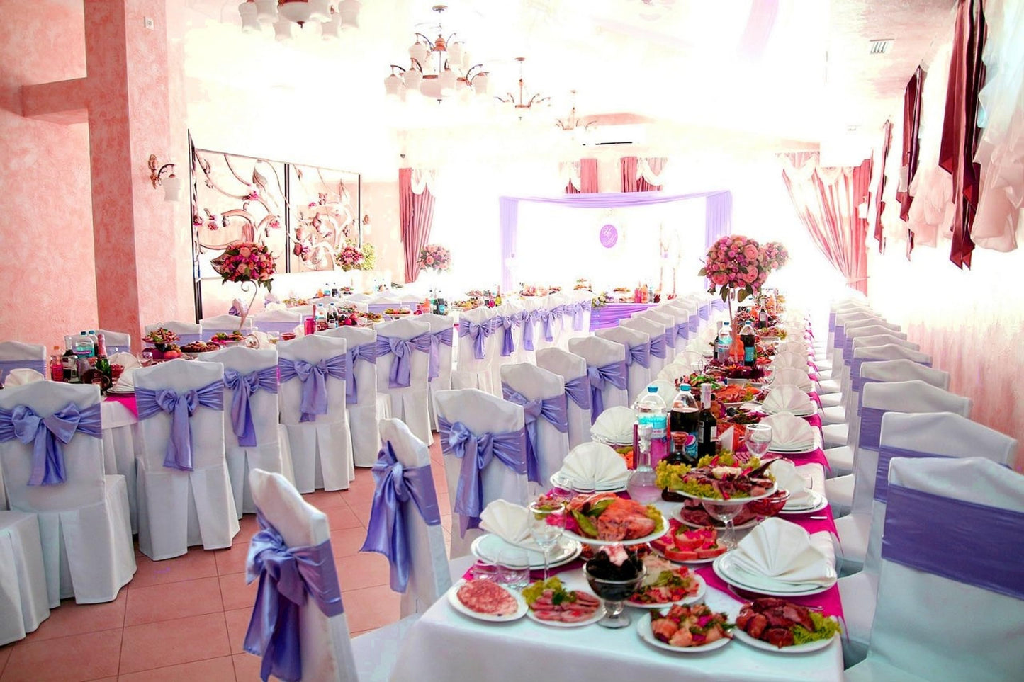 100 PCS Satin Chair Sashes Decorative Bow Chair Sashes Ties Back Ribbon Bows Chair Cover Band for Wedding Party Ceremony Reception Events Banquet Home Kitchen Chair Cover Decor(7x108inch,Lavender)