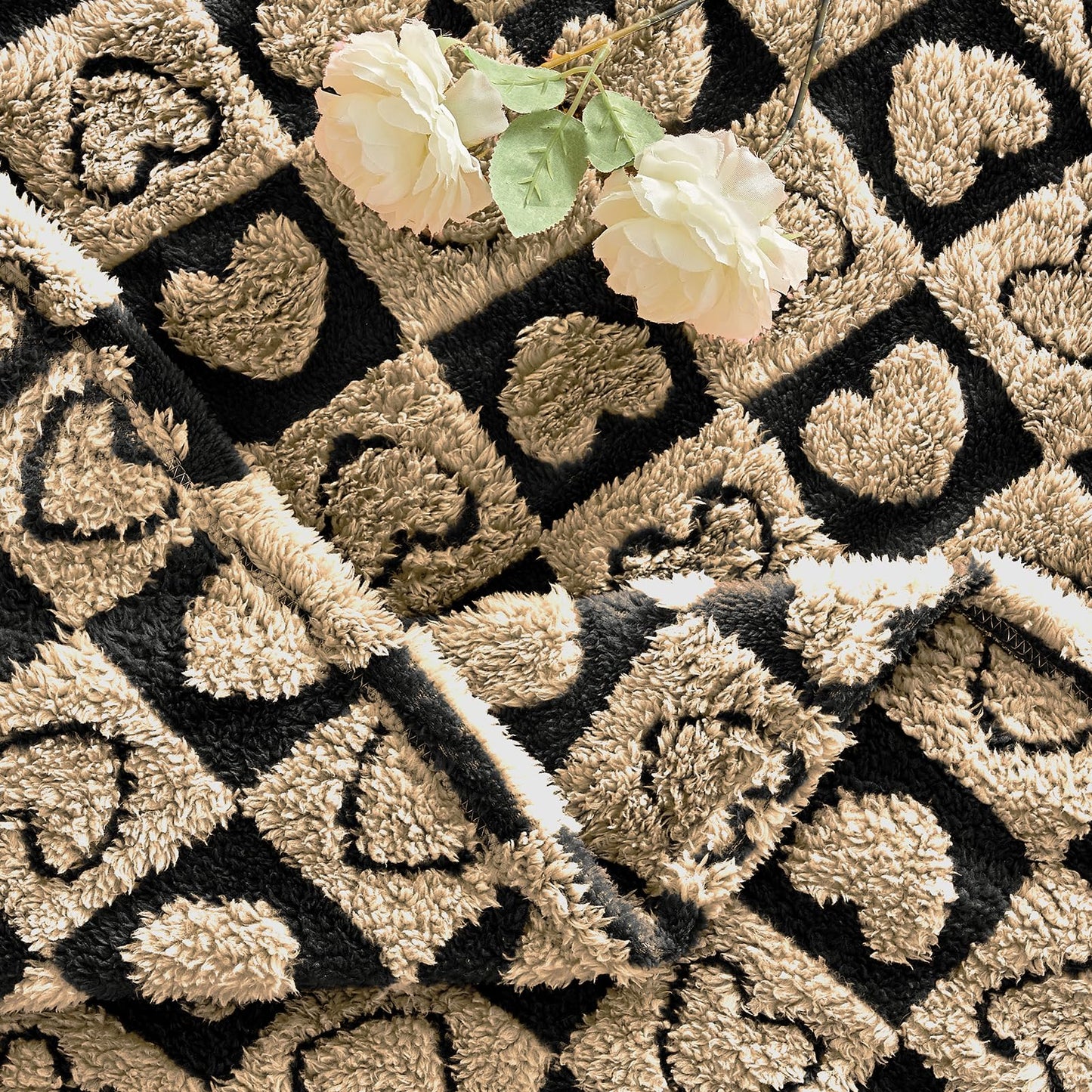 FY FIBER HOUSE Throw Blankets with Heart Checkered,Soft Warm Blankets for Lover Mom Father Gifts,Washable Lightweight Fuzzy Blanket for Couch Sofa Bed Office All Season(Black Brown,50"x60"