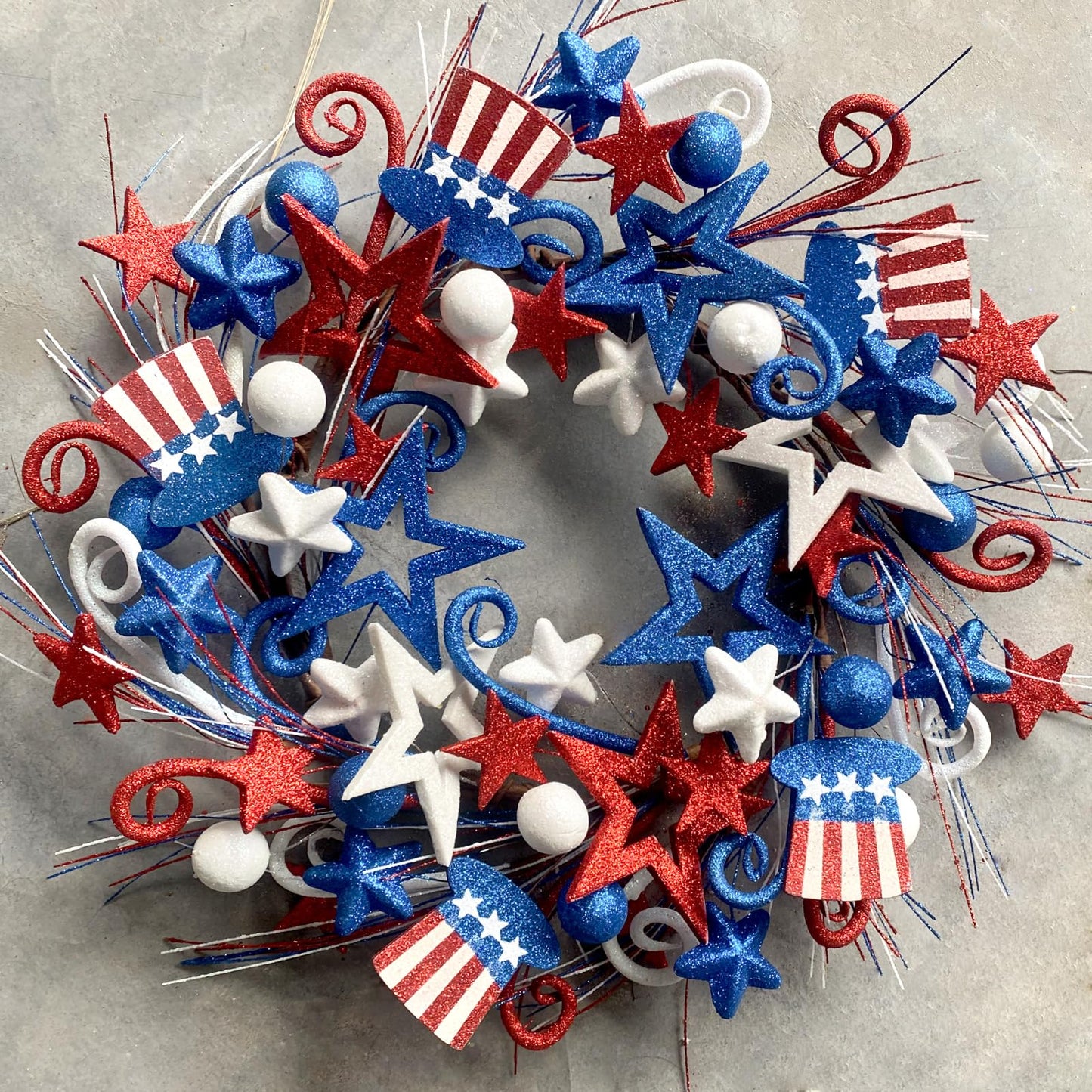 Bibelot 20in Red White Blue Artificial Floral Twig Wreaths American Flag Wreath Patriotic Decorations Wreaths 4th of July Independence Day Flag Day Hanging Decoration