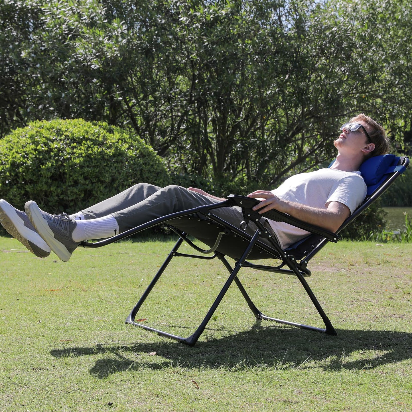 Colegence Oversized Padded Zero Gravity Lounge Chair, Foldable Patio Anti Gravity Reclining Chairs Folding Lawn Recliner with Cup Holder for Yard, Camping, Outdoor, Support 350 LBS, Blue