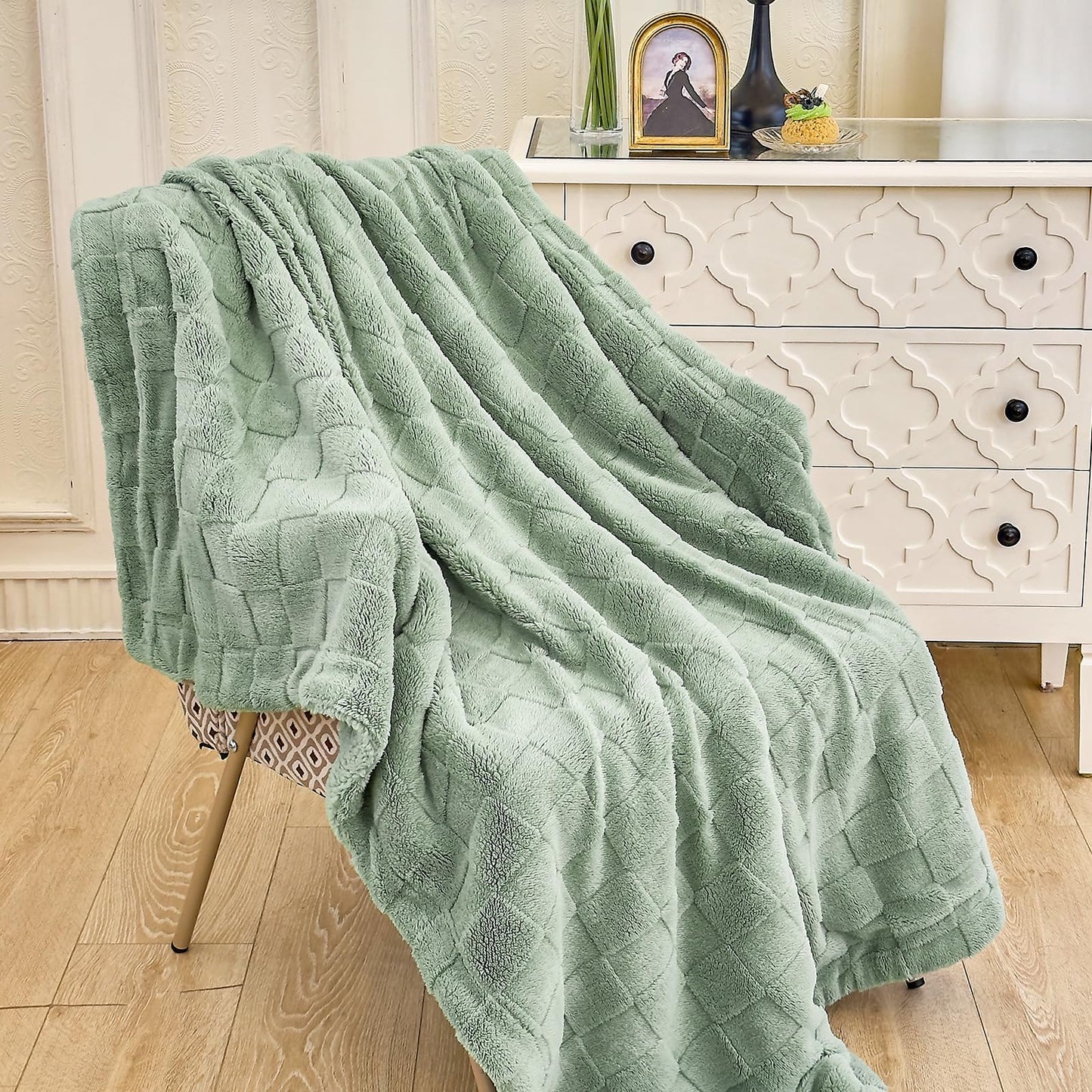 IVAPUPU Ultra Soft Throw Blanket - Checkered Fluffy Blanket for Couch, Flannel Fleece Throw Blankets for Bed, Double Layered Thick Blanket Sage Green Throw, 50x60 Inches