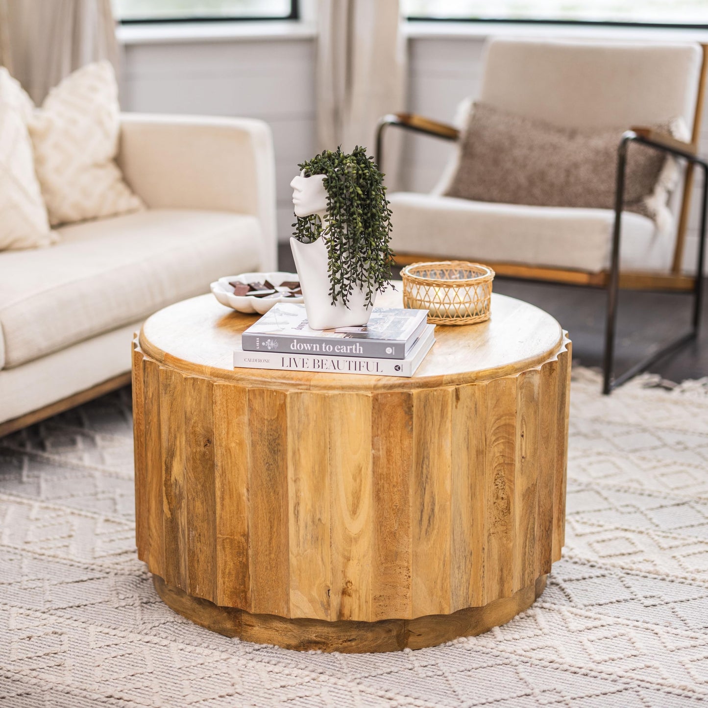 Face Vase with Faux String of Pearls Plant Gift Set, Head Vase Includes 4 Hanging Succulents Draping Greenery Branches for Centerpiece Table Decorations Table Office Shelf Living Room Decor