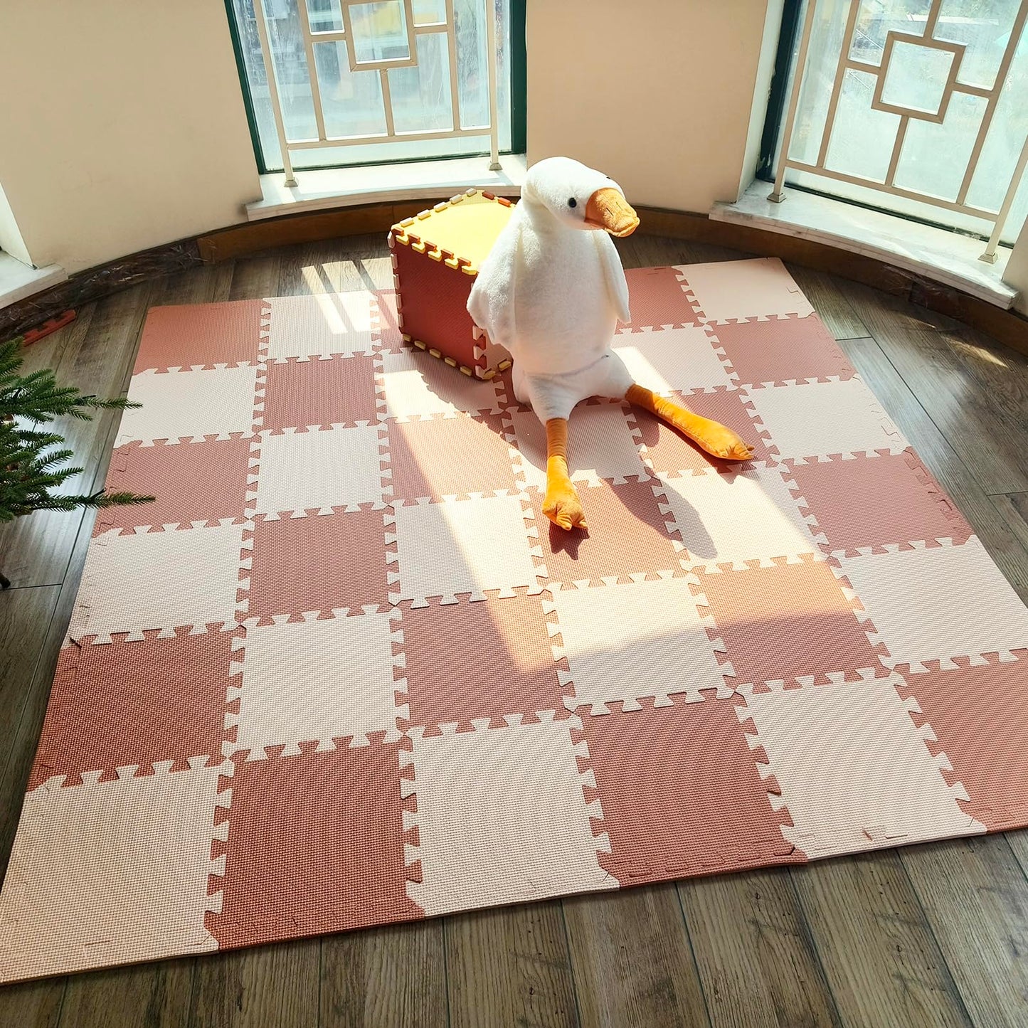 TCBunny Kids Soft EVA Foam Jigsaw Puzzle Play Mat, 18 Interlocking Tiles and Edges Baby Play Mat, for Kids Gym, Nursery, Playroom, Pet Mat, Total Floor Coverage 16 Sq Ft, Pink/Peach