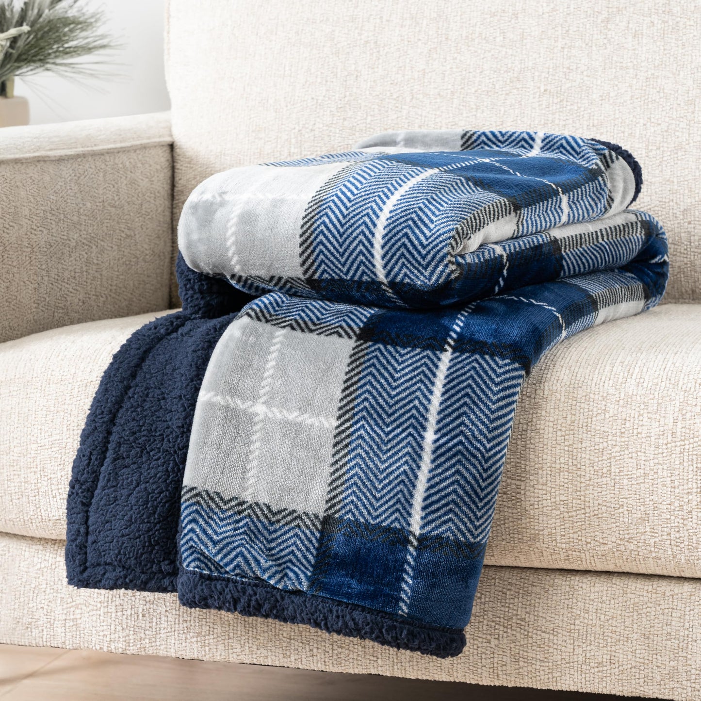 Pavilia Blue Navy Plaid Sherpa Throw Blanket for Couch, Plush Flannel Fleece, Soft Fuzzy Cabin for Sofa Bed, Warm Cozy Winter Gift, 50x60