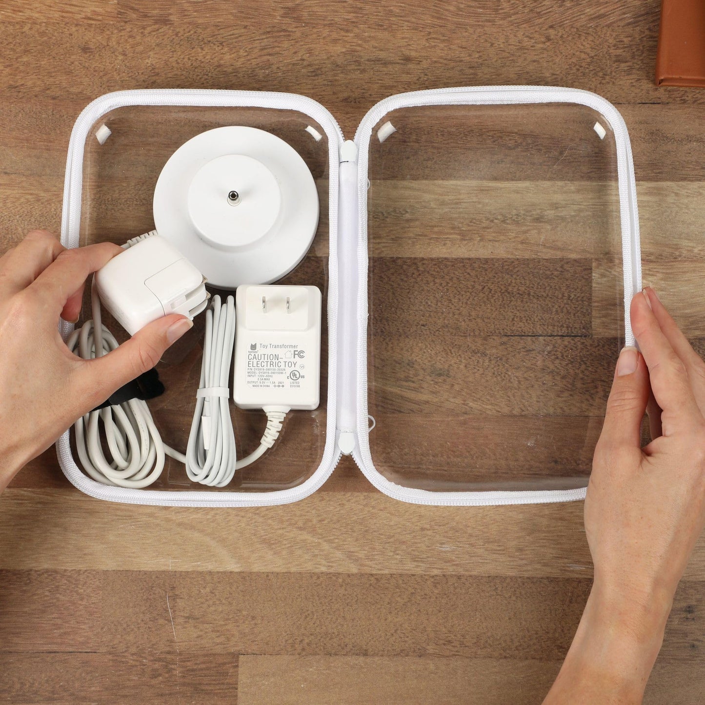 Peace & Tidy Clear Zippered Storage Bin – 5.5"x8.5" Hard-Sided, Stackable Organizer for Toys, Crafts, and Pantry – Durable Plastic Container with Dust-Free Protection