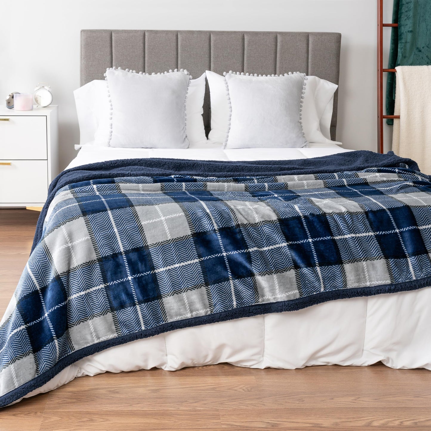 Pavilia Blue Navy Plaid Sherpa Throw Blanket for Couch, Plush Flannel Fleece, Soft Fuzzy Cabin for Sofa Bed, Warm Cozy Winter Gift, 50x60