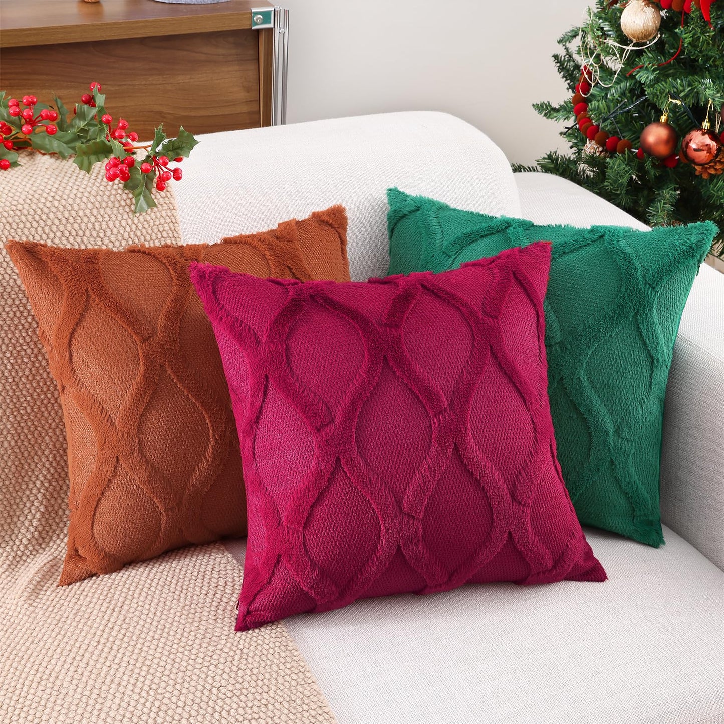 decorUhome Throw Pillow Covers 18x18 Inch Set of 2, Soft Plush Faux Fur Wool Burgundy Couch Pillow Covers, Decorative Neutral Pillow Cases for Bed Sofa Living Room Home Decor