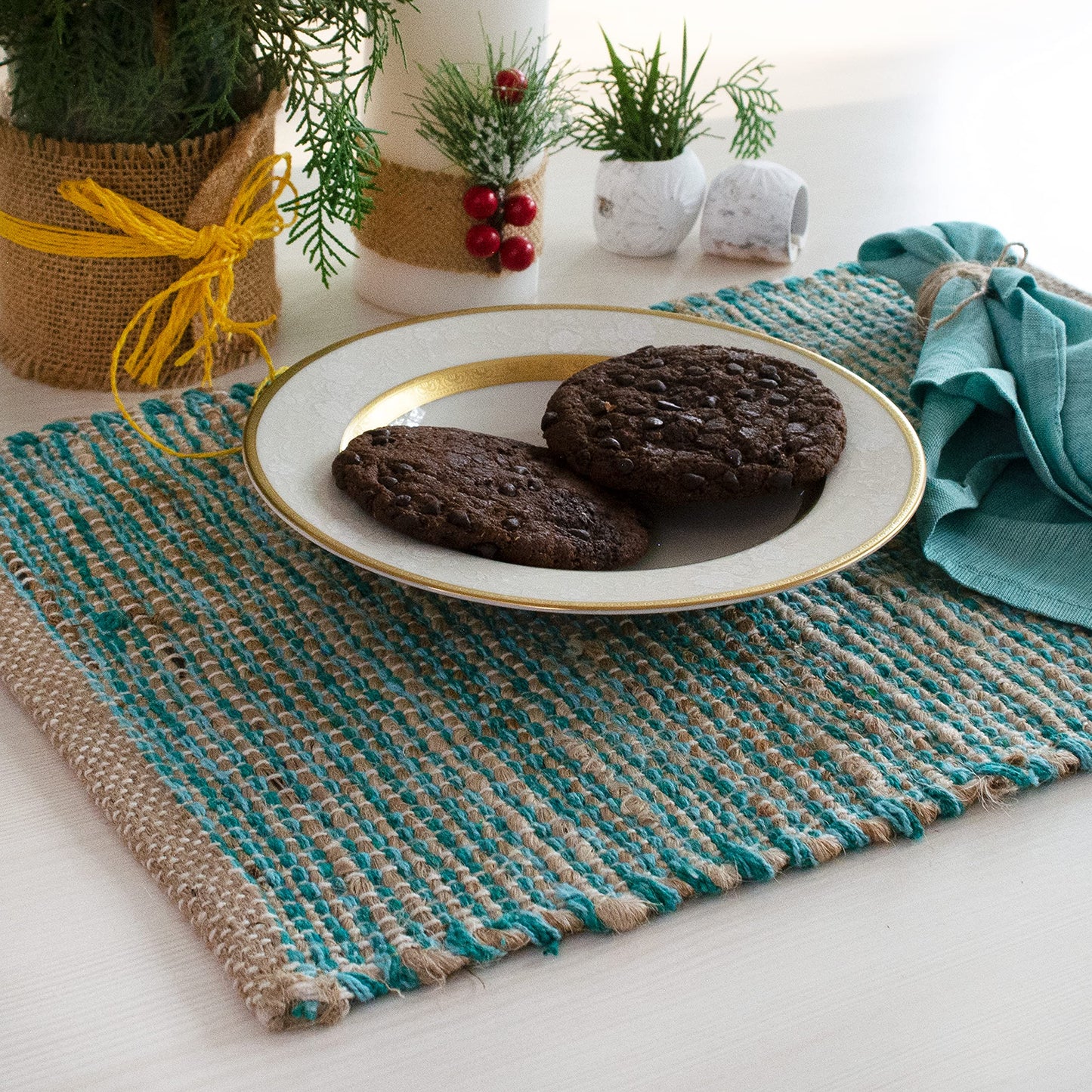 Chardin home | Natural Jute Placemats Set of 4 | 13x19 Inch. Rustic Farmhouse Place mats | Table mats Colors - Natural Jute and Aqua Turquoise